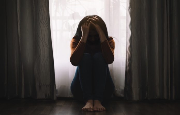 Ministra colombiana alerta sobre suicidios infantiles para evitar reclutamiento forzado