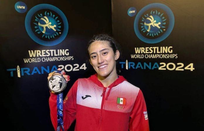 Zeltzin Hernández se proclama subcampeona en Mundial de Luchas Asociadas Sub-23