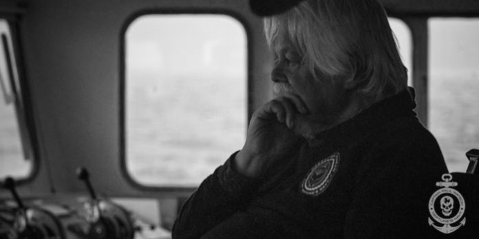 Francia exige a Dinamarca que libere al cofundador de Greenpeace Paul Watson