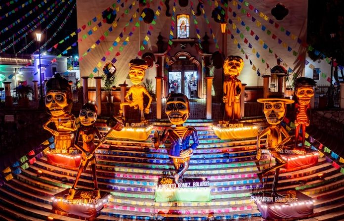 Santiago rinde homenaje a Chespirito en la décima edición de “Altares de los Nuestros”