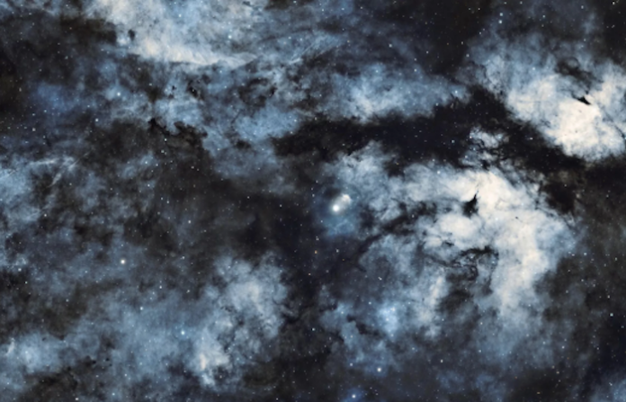 Científicos descubren por primera vez ‘un triple agujero negro’