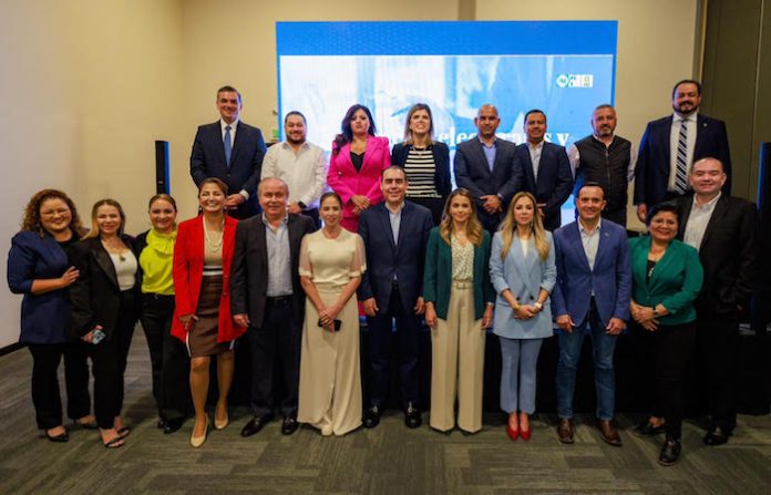 Diputados de oposición inician análisis jurídico para sancionar a Samuel García por presuntas violaciones a la ley