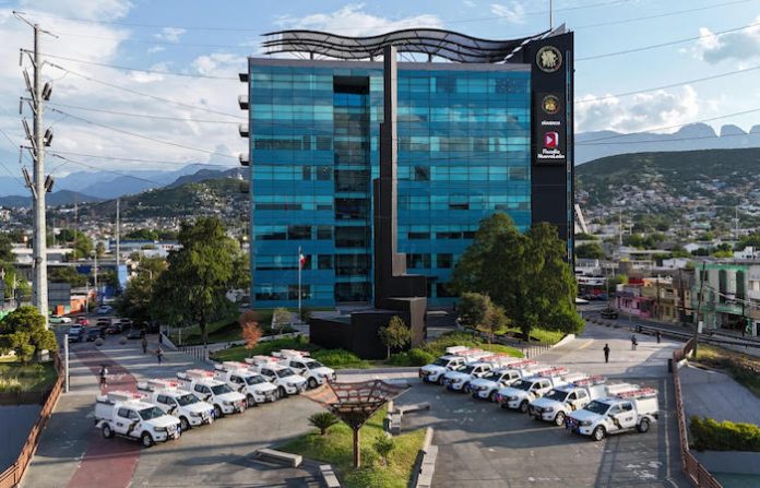 Fiscalía de Nuevo León fortalece su capacidad operativa con nuevas unidades para servicios periciales