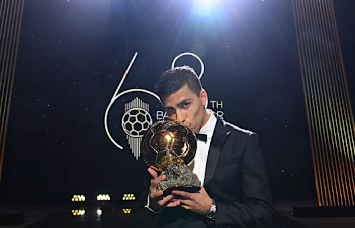 El futbolista español Rodri gana el Balón de Oro 2024