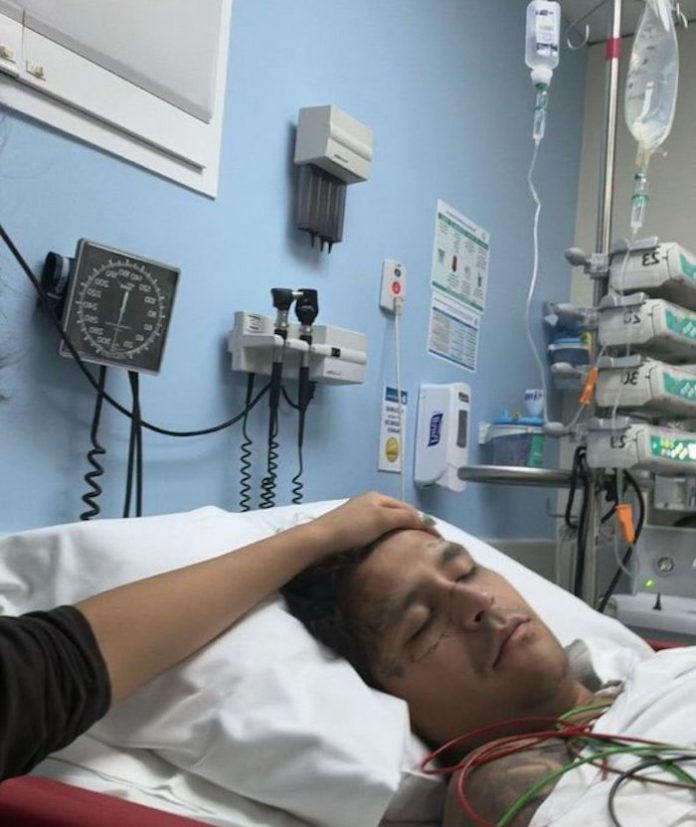 Christian Nodal es hospitalizado de emergencia por una fuerte infección estomacal