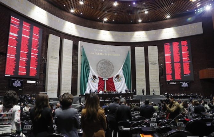 Cámara de Diputados aprueba la “Ley Silla” en beneficio de trabajadores del sector comercio y servicios