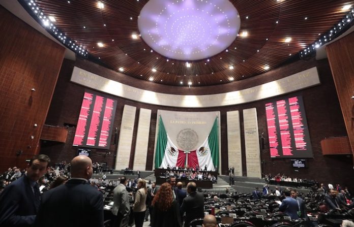 Diputados de Morena y afines aprueban reforma que impide impugnar cambios a la Constitución