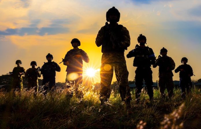 El Salvador desplegaría tropas en Haití para lucha contra delincuencia, revela prensa