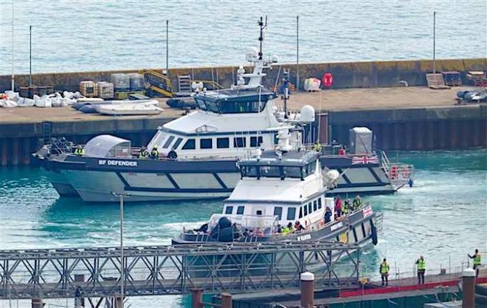 Más de 30.600 migrantes ilegales llegaron al Reino Unido en 2024