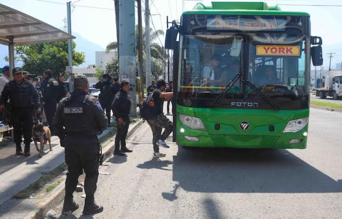 Preocupación por falta de transparencia en decisiones de movilidad en NL