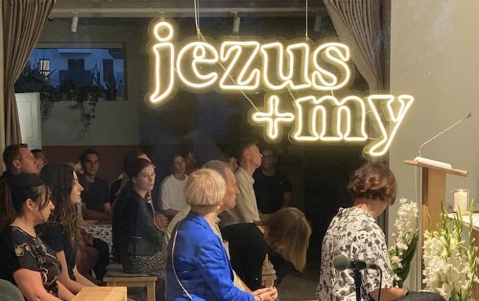 Inauguran en Polonia la primera capilla con ChatGPT que interactúa con los feligreses