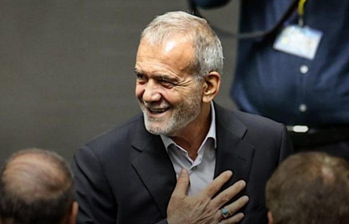 El presidente de Irán insta a Israel a “dejar de matar a gente inocente”