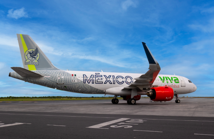 Viva Aerobus presenta su avión dedicado a la Selección Nacional de México