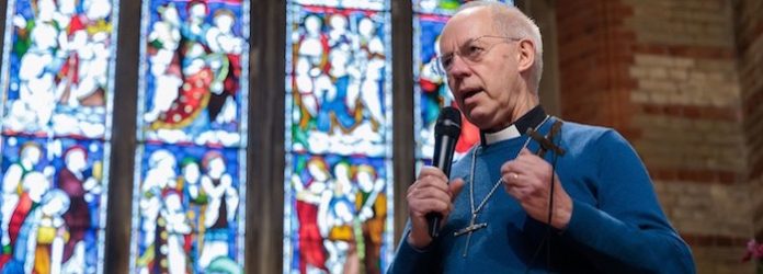 Piden dimitir a obispo de la Iglesia anglicana por escándalo de abuso sexual contra niños