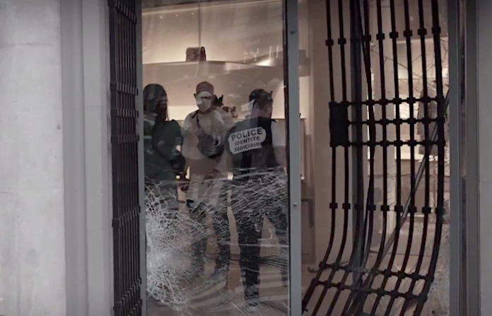 Video: Roban boutique de Louis Vuitton en París empotrando un vehículo contra el escaparate