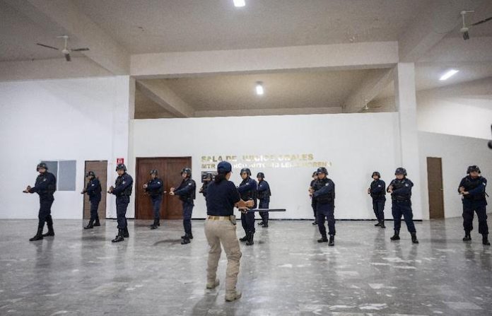 Guadalupe lanza campaña de reclutamiento policial y jornada intensiva de vacunación