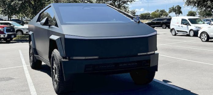 Tesla retira del mercado miles de camionetas Cybertruck por sexta vez en un año