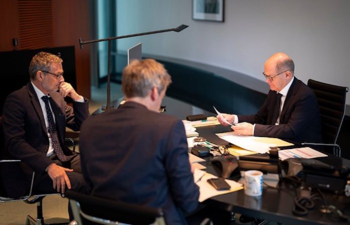 Putin dice a Scholz que crisis ucraniana es resultado de la política agresiva de la OTAN