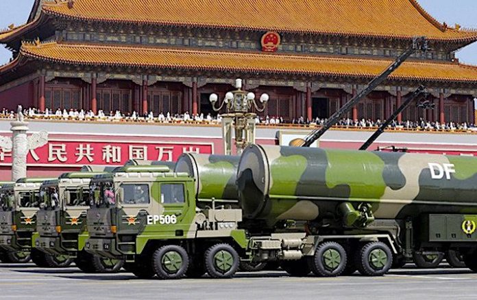 EU y China hablan de los riesgos de la IA en materia de armamento nuclear