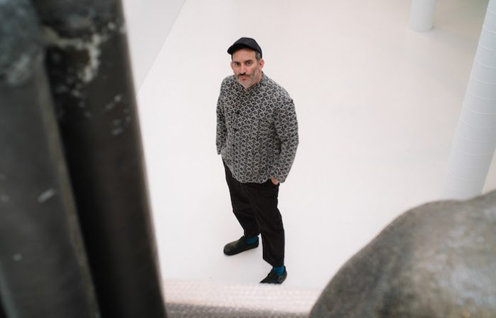 Las Palabras, proyecto en solitario de Rafael Cohen de !!! (Chk Chk Chk) presenta su nuevo álbum Fe