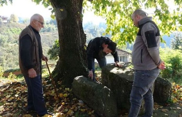 Hallan un artefacto del Imperio romano cerca de una mezquita en Turquía