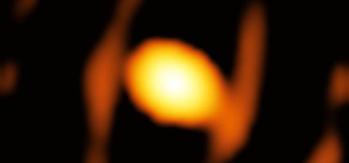 Video: Telescopio en Chile capta por primera vez la imagen de una estrella fuera de la Vía Láctea