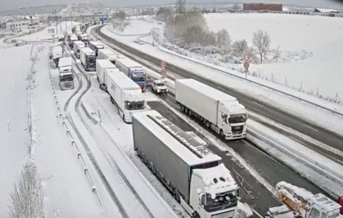 Más de 200.000 hogares en Francia siguen sin electricidad por una tormenta de nieve