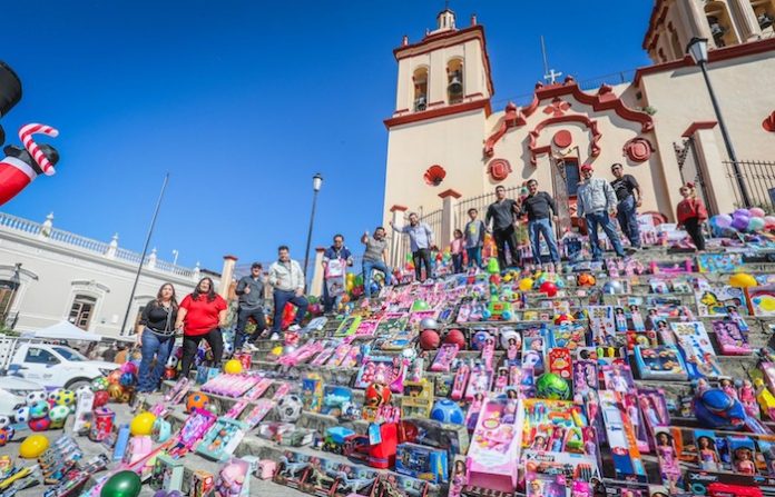 David de la Peña lidera exitosa colecta en el Juguetón 2024