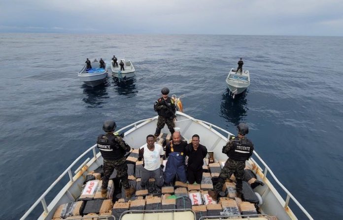 Presidente Bukele anuncia captura por Marina de El Salvador de dos toneladas de cocaína