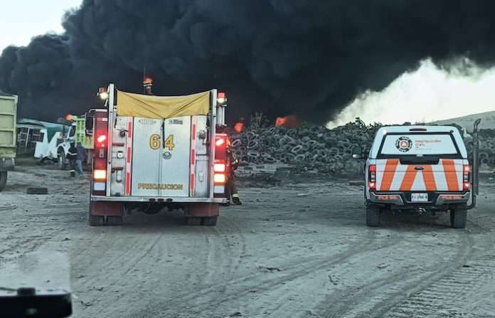 Prevén afectaciones en la calidad del aire por incendio en Salinas Victoria