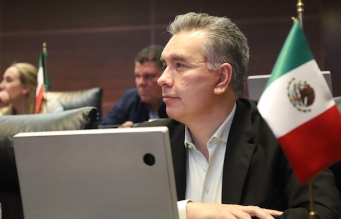 Waldo Fernández celebra revisión de concesiones de agua en NL