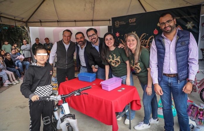 Inician las Posadas DIF 2024 llevando alegría a las comunidades de Santiago