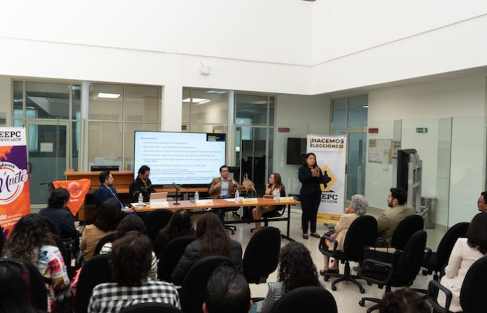 Analizan participación política municipal de mujeres en NL