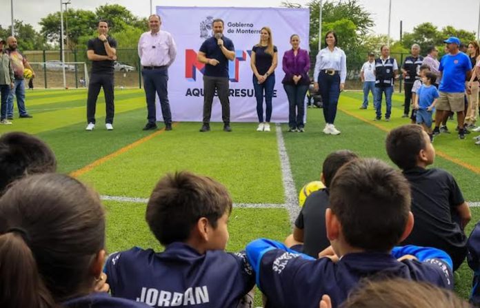 Adrián de la Garza impulsa el deporte con mejoras en parques y canchas de Monterrey