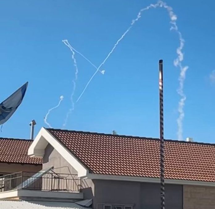 Hizbulá dispara más de 100 proyectiles contra Israel en lo que va de día, según FDI