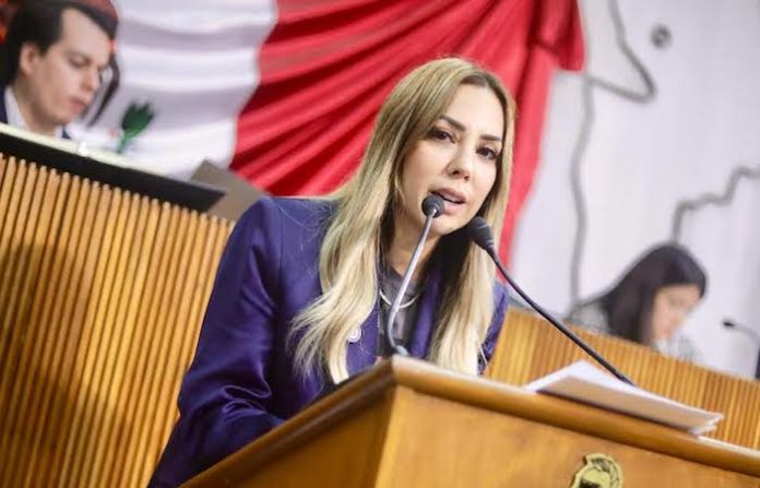 Perla Villarreal propone uso de código QR para mejorar asistencia escolar y reducir ausentismo
