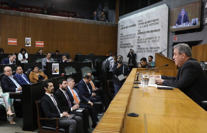 Secretario de Movilidad reconoce desafíos y pide apoyo para mejorar transporte público