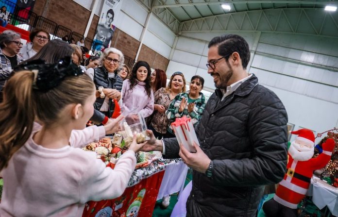 Capacitan a 200 emprendedoras de Santiago mediante el programa navideño de “Aprende y Emprende”