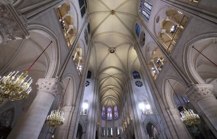 Ministra saliente de Cultura de Francia pretende imponer entrada de pago en Notre Dame