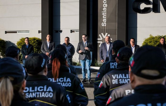 Santiago reconoce a policías por contribuir a la seguridad del municipio
