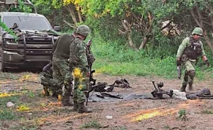 Ataque de explosivos con drones deja un militar muerto y 6 heridos en centro de México