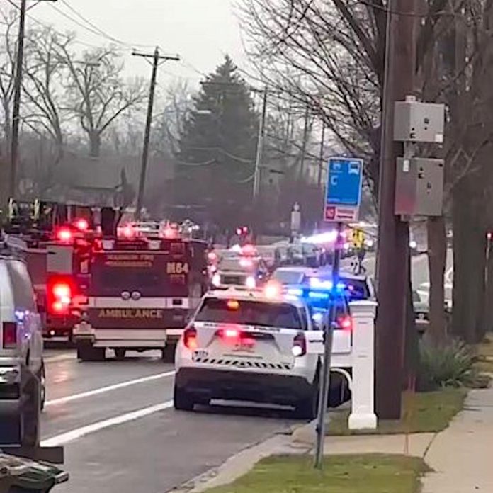 Tres muertos y seis heridos por tiroteo en escuela de Wisconsin, EU