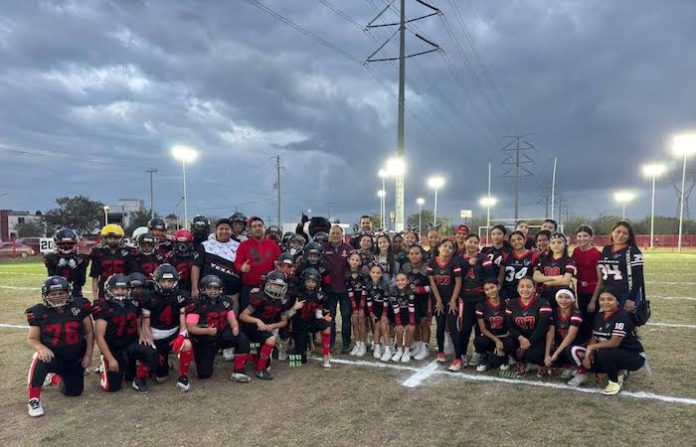 Alcalde de Escobedo impulsa el deporte con nueva cancha de fútbol americano