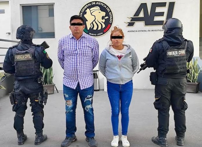 Detienen a pareja con arsenal y drogas en Linares