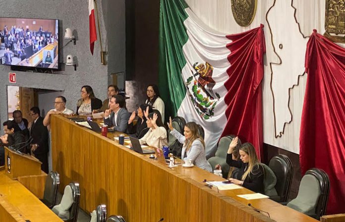 Congreso rechaza Presupuesto 2025; Gobierno de Samuel García “reciclará” gasto 2023