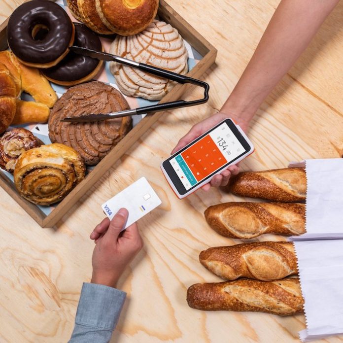 Inseguridad, pobreza y resistencia a la tecnología inhiben el uso de pagos digitales en México