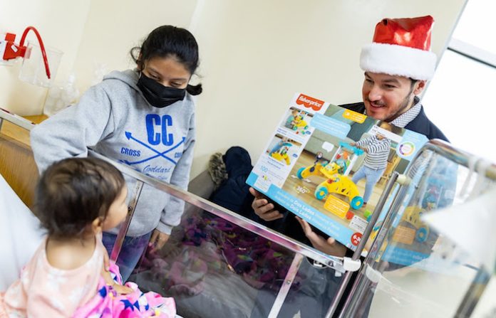 Una Navidad de altura llena de alegría para niñas y niños del Materno Infantil