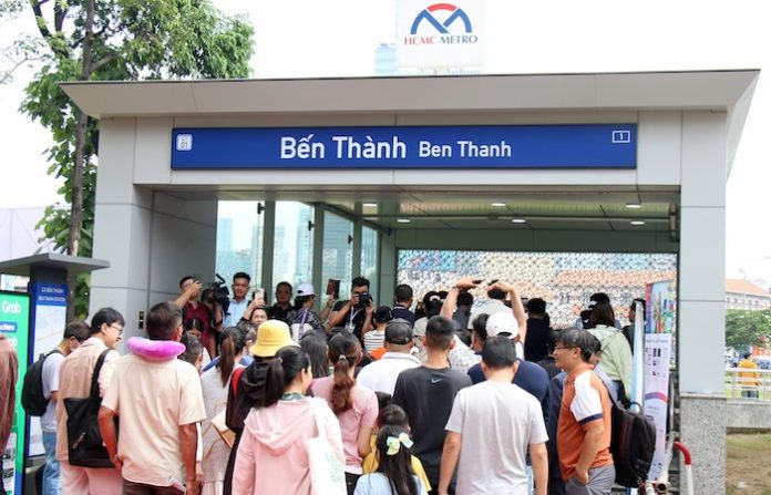 La primera línea del metro de Ho Chi Minh atiende a 150.000 pasajeros el día de apertura