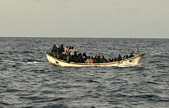 España rescata a casi 200 migrantes cerca de las islas Canarias