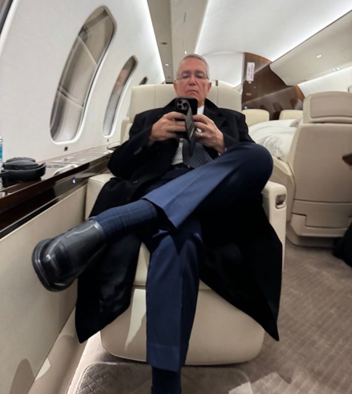 Salinas Pliego “hizo de la pobreza su riqueza” y ahora enfrenta una gran deuda con el fisco